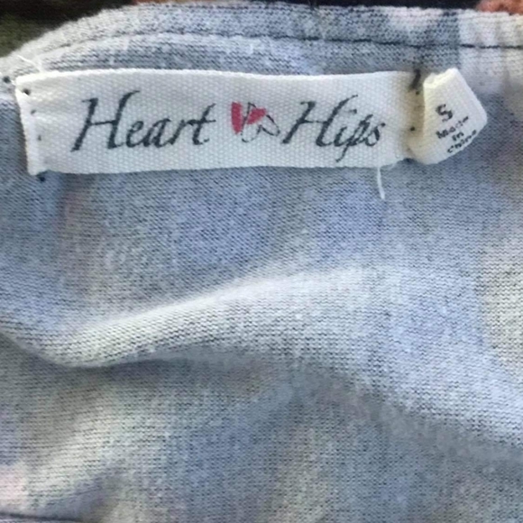 Heart hips brand size small floral romper - Picture 4 of 4